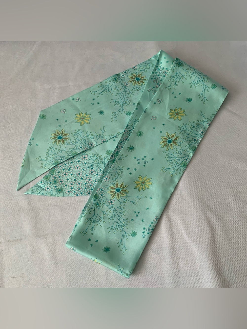 Gap 100% Silk Scarf Bandanna Fashion Blue Floral Pattern Necktie Hairband Boho